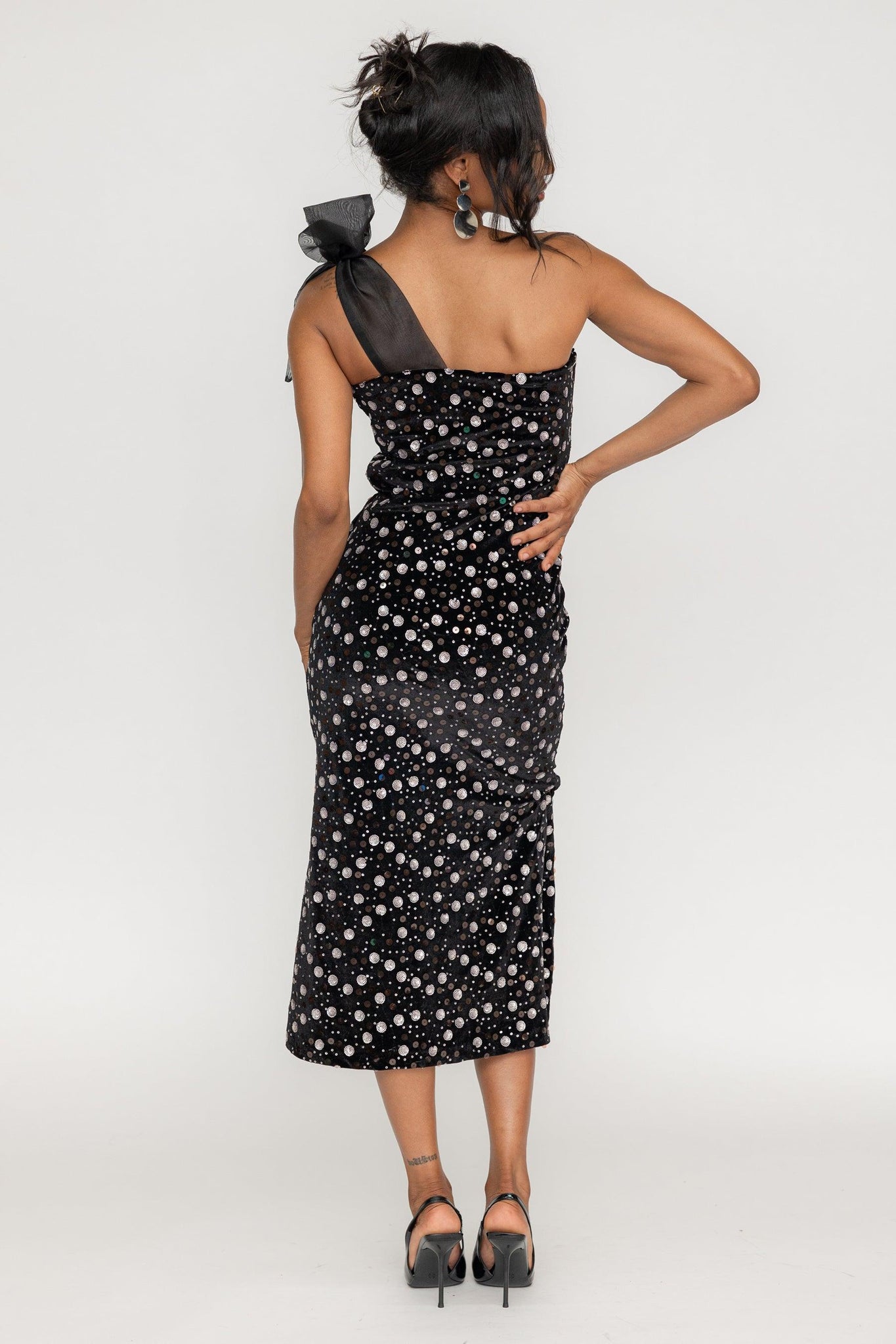 Lydia Sequin One Shoulder Bow Dress - ZETAYE